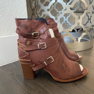 NWT - Boho Chic Open Toe Booties